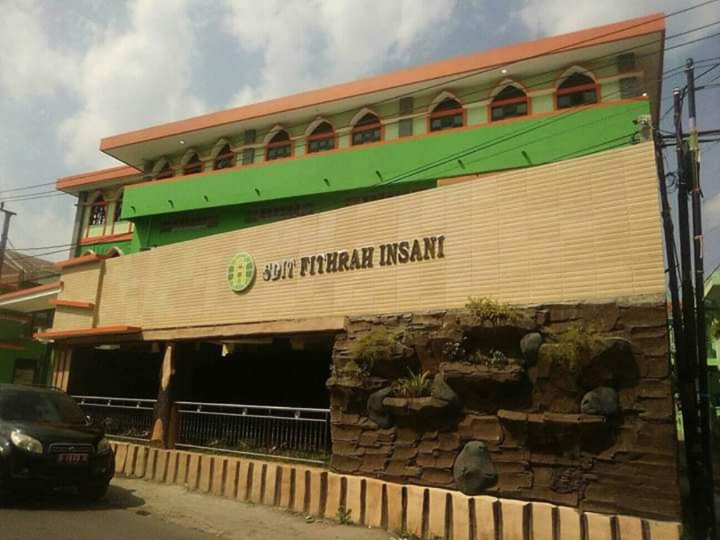 Tampak bangunan SD Fitrah Insani yang terlat di Ngamprah, Kabupaten Bandung Barat 