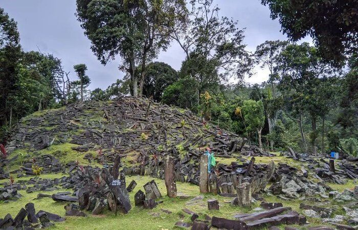 Situs Gunung Padang, menjadi lokasi wisata edukasi zaman megalitikum