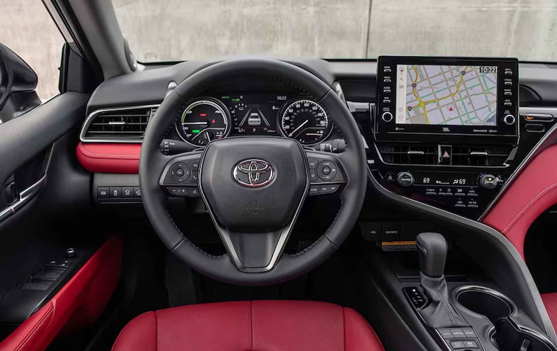 Toyota Camry Hybrid 2023