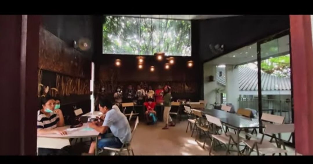 Warung Kemuning Bintaro, resto dan cafe populer di Tangerang Selatan Banten/tangkapan layar YouTube/channel Keluarga Ardi 