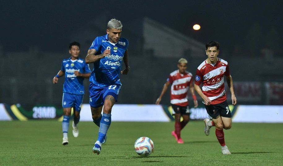 Madura United akan berhadapan dengan Persib Bandung