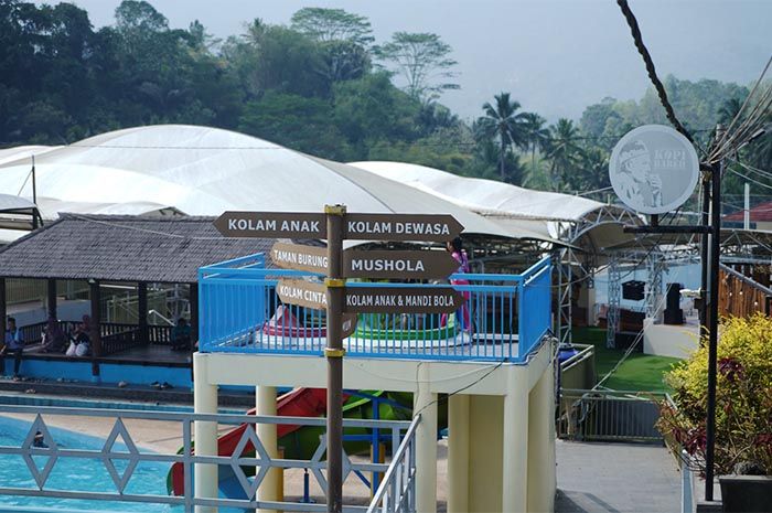 Fasilitas destinasi wisata di Wahana Alam Parung Kabupaten Tasikmalaya, mulai kuliner, hiburan, dan edukasi.  