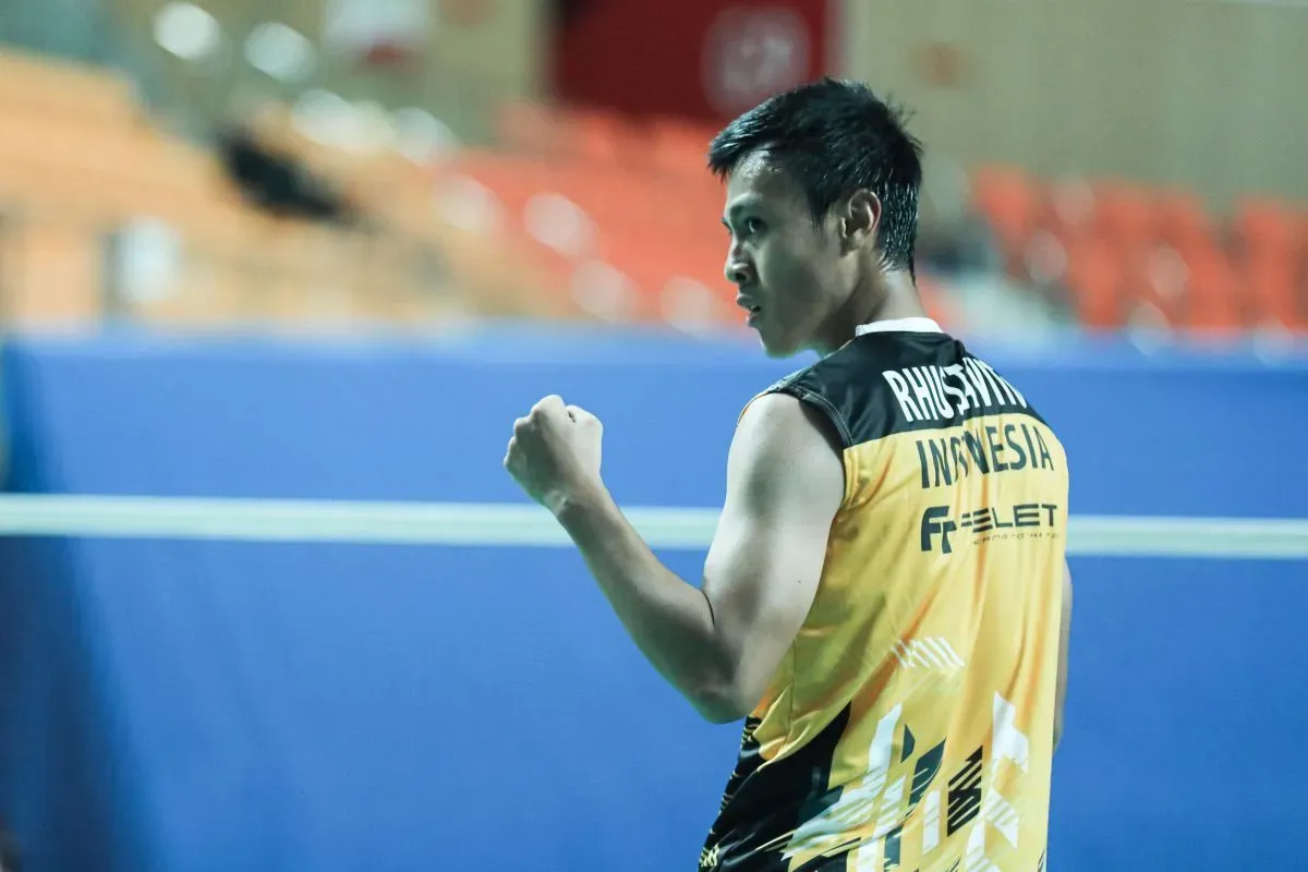  Pebulu tangkis tunggal putra Indonesia Shesar Hiren Rhustavito melalui babak 32 besar Korea Masters 2023 dengan menundukkan Yushi Tanaka (Jepang) dengan skor akhir 21-11, 16-21, 21-17 di Gwangju, Rabu. 
