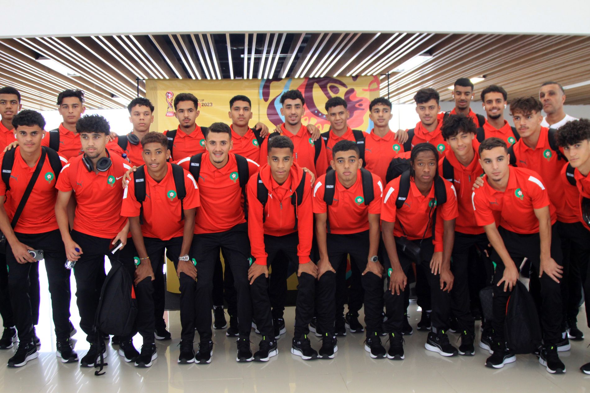 Sejumlah pemain sepakbola Timnas Maroko U-17 tiba di Bandara Internasional Juanda Surabaya di Sidoarjo, Jawa Timur, Rabu (1/11/2023). Kedatangan pemain Timnas Maroko U-17 tersebut untuk melakukan persiapan sebelum bertanding di Piala Dunia U-17 dalam Grup A bersama Timnas Indonesia, Ekuador dan Panama. 