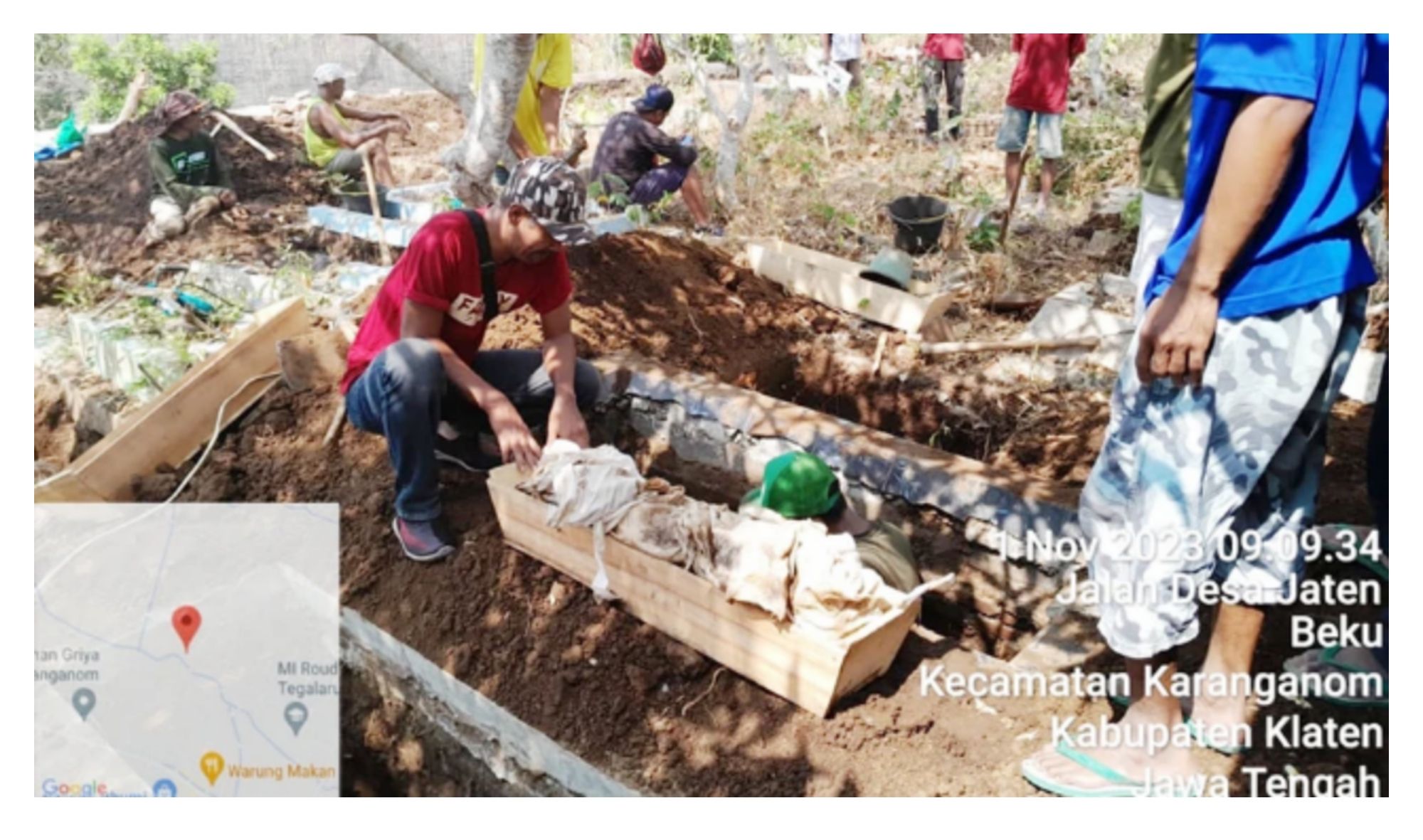 Didapatkannya jenazah yang masih utuh ketika ada penggalian kubur untuk dipindahkan ke tempat lain terdampak tol Desa Brangkal, Kecamatan Karanganom, Kabupaten Klaten pada awal bulan lalu.