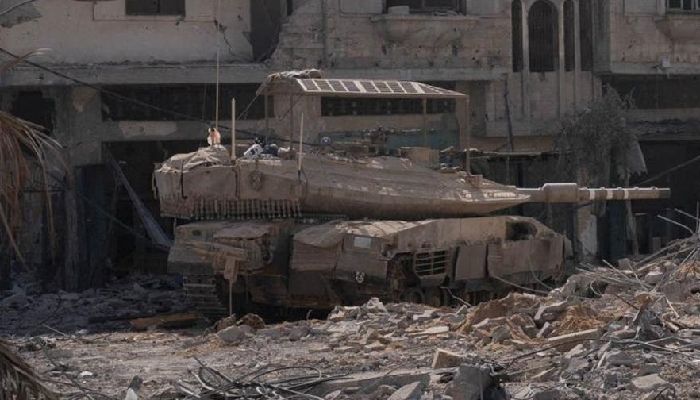 Tampak bangkai tank Zionis di Gaza yang menjadi sasaran Brigade Izzuddin Al Qassam, sayap bersenjata Hamas Palestina.