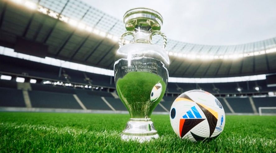 KEREN! Adidas Perkenalkan Fussballliebe Sebagai Bola Resmi Euro 2024, Teknologi Terbaru yang Mampu Meng....