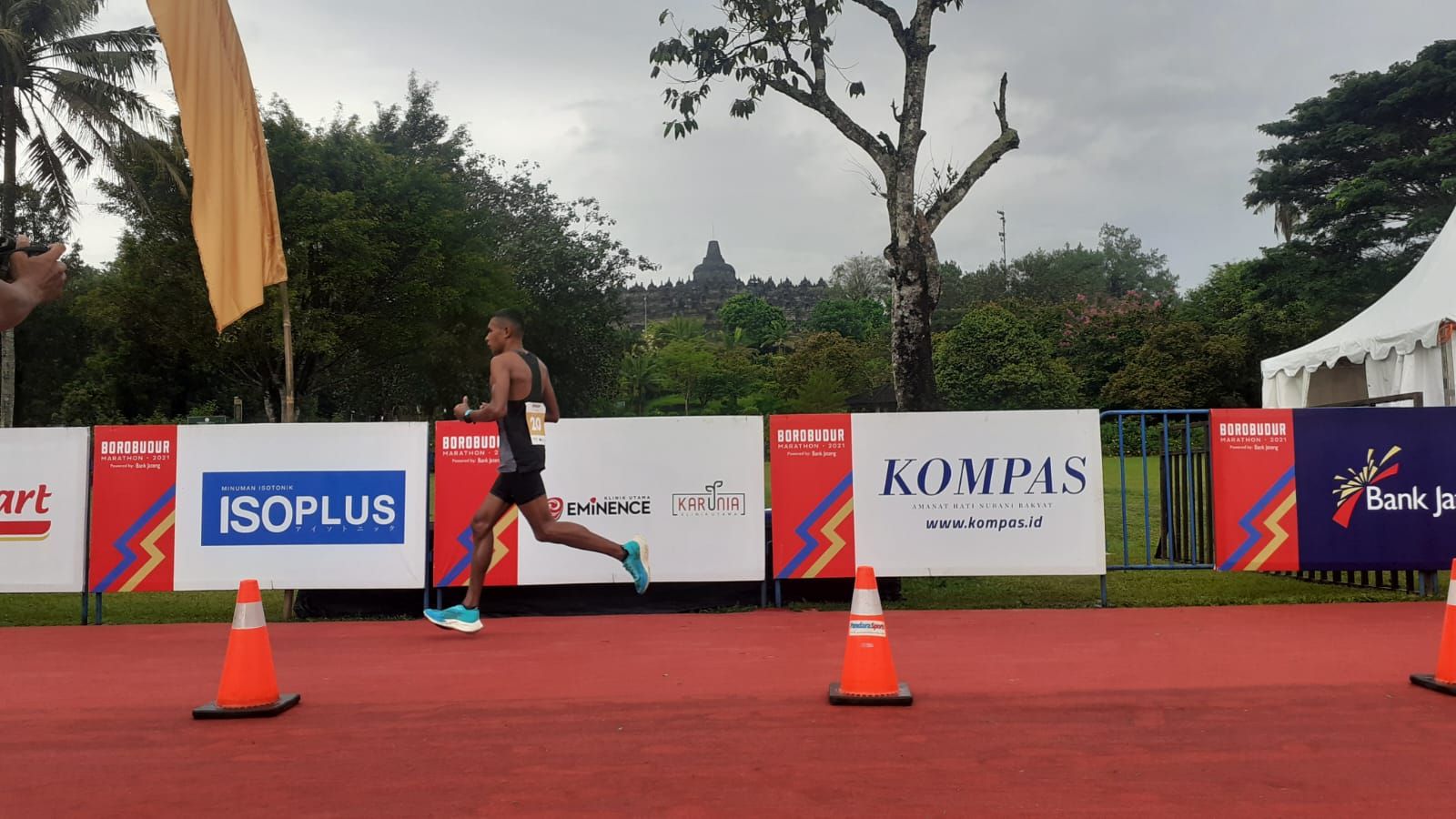 Peserta Borobudur Marathon di Kawasan Wisata Candi Borobudur Magelang.