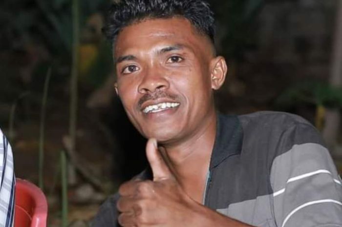 Korban Laurensius Labi (35) asal Loang Kabupaten Lembata yang diduga tenggelam pasca terseret arus laut.//