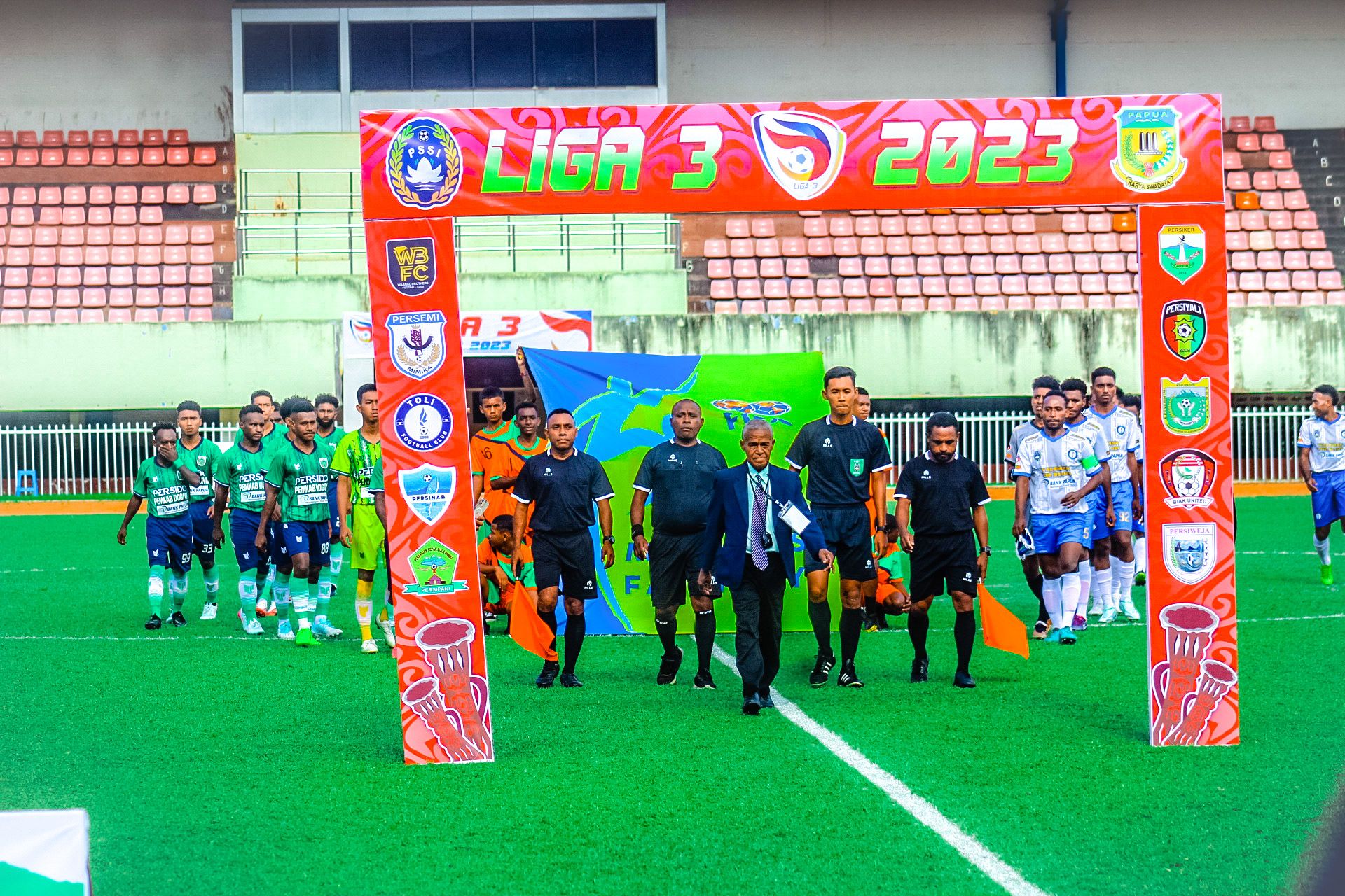 Laga pembuka Liga 3 zona Papua antara Persido Dogiyai vs Toli FC yang dimenangkan Persido Dogiyai 1-0 atas Toli FC