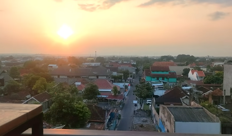 Pemandangan dari Pasar Prawitotaman (Tangkapan layar youtube @pak dokter)