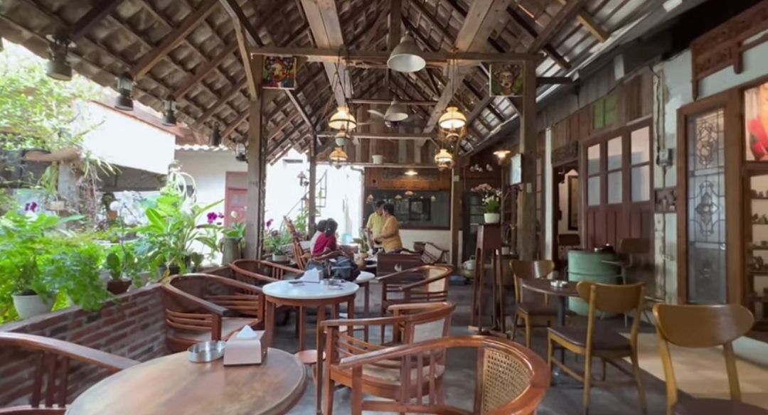 Togu Coffee Roastery, resto dan coffeeshop hits di Serpong Tangerang Selatan Banten/tangkapan layar YouTube/channel About Tangerang 