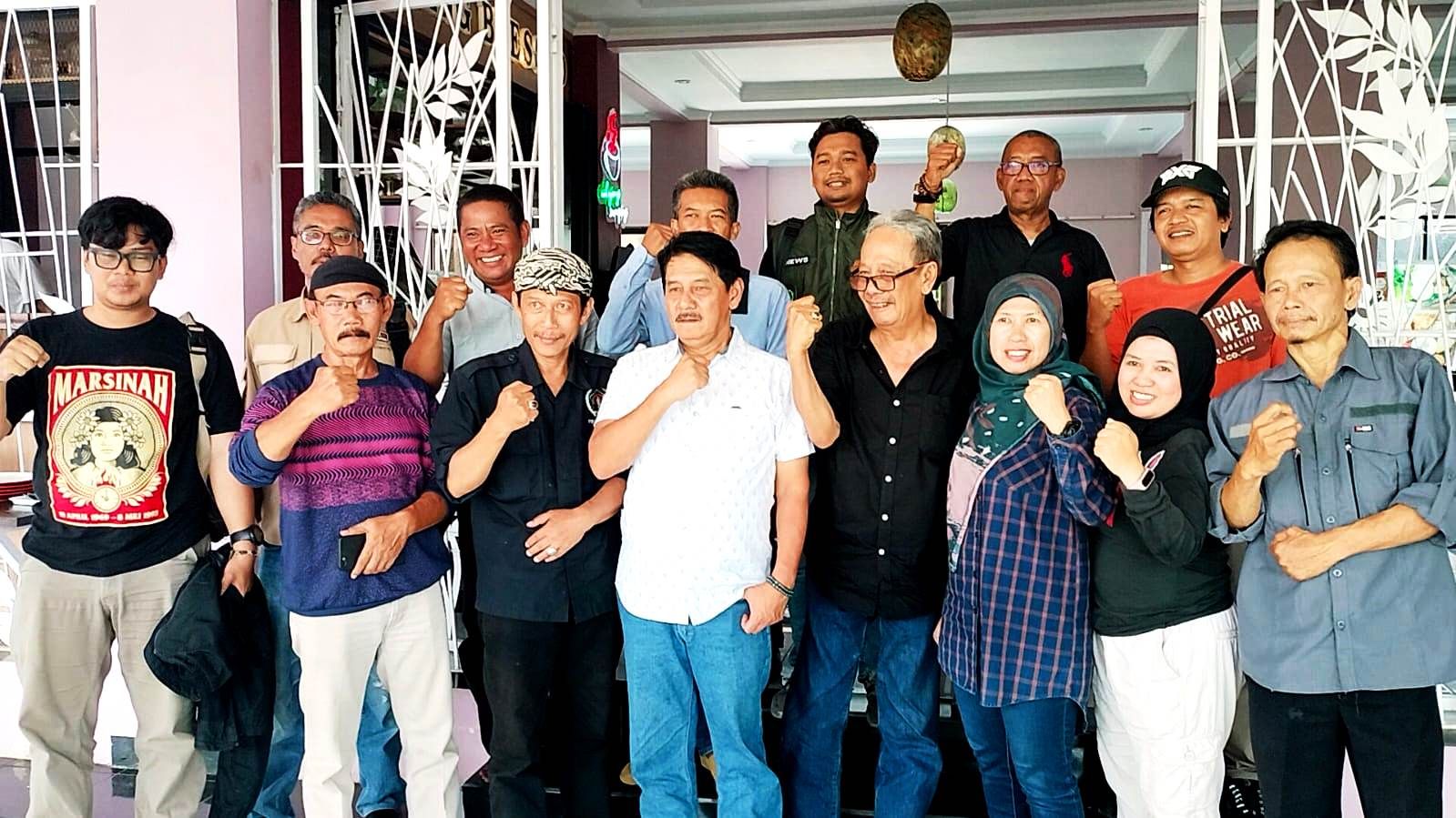 Sharing Wawasan Persatuan Wartawan Indonesia (SW PWI) Kabupaten Kuningan, di salah satu resto, Jalan Kuningan-Cirebon, Kecamatan Kramatmulya, Rabu 22 November 2023.
