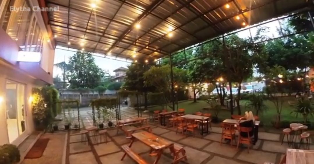 Nice Place Bintaro, resto dan cafe asri cozy di Bintaro Tangerang Selatan Banten/tangkapan layar YouTube/Elytha Channel 