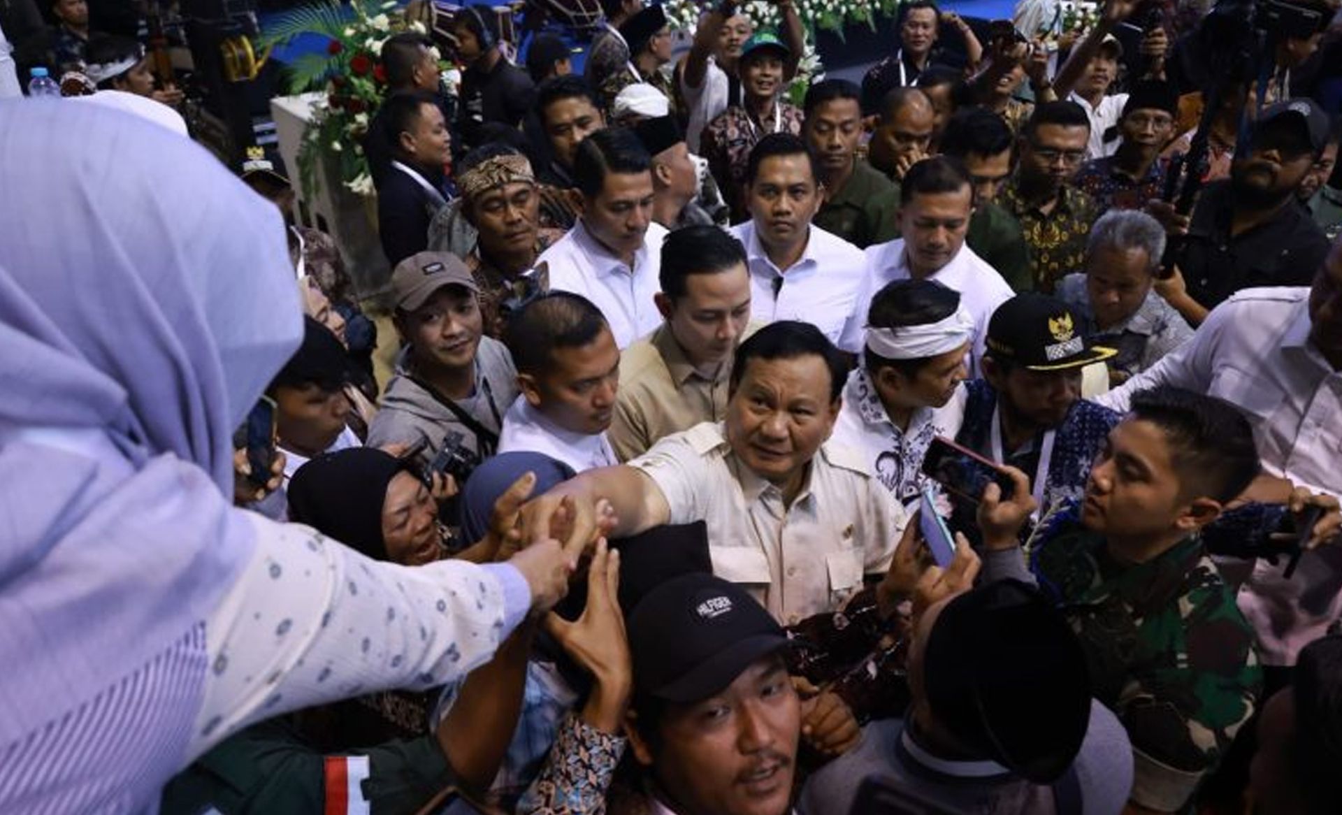 Prabowo Subianto saat menghadiri Rakerda APDESI di Bandung Kamis, 23 November 2023.
