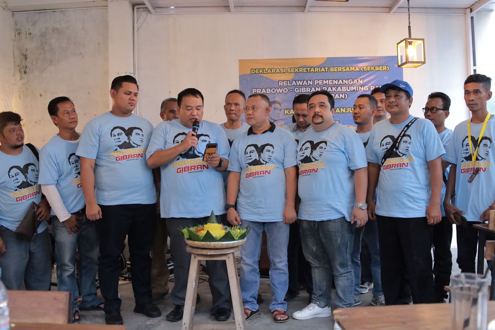 Relawan Prabowo-Gibran Rakabuming Raka deklarasikan dukungan di Cianjur.