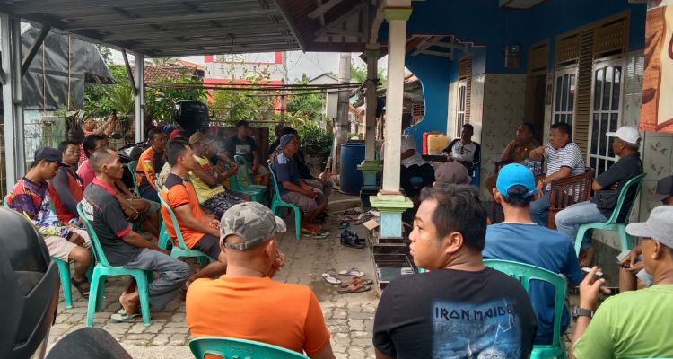 Perwakilan nelayan saat melakukan musyawarah yang ditengahi oleh DKPKP dan pengurus HNSI Kab Pangandaran, Selasa  28 November 2023.