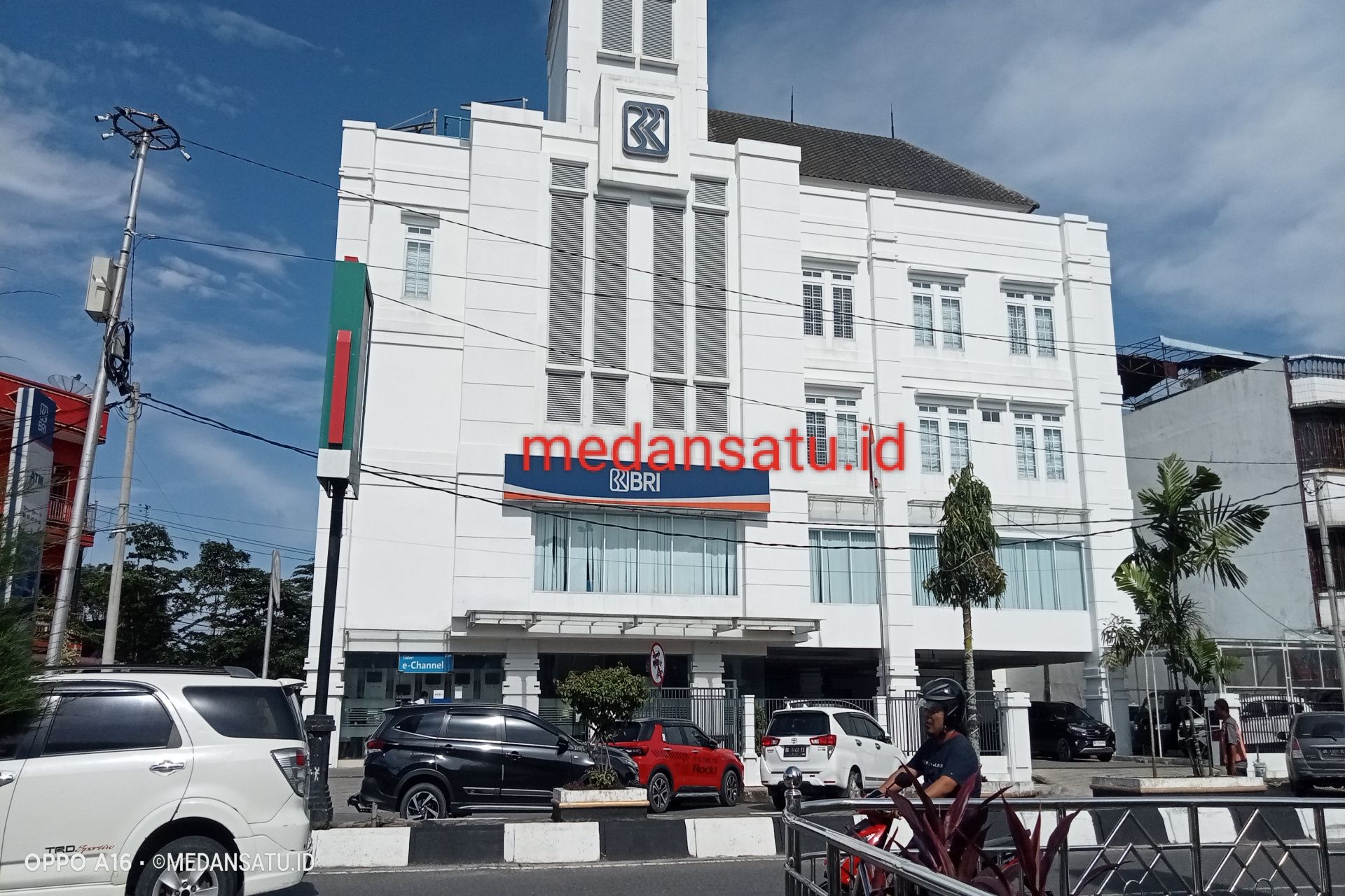 Bangunan Gedung Bank BUMN Cabang Rantauprapat yang Beralamat di Jalan Sudirman Rantauprapat, Kabupaten Labuhanbatu, Sumut Diduga Berdiri Tanpa Dokumen Andalalin 