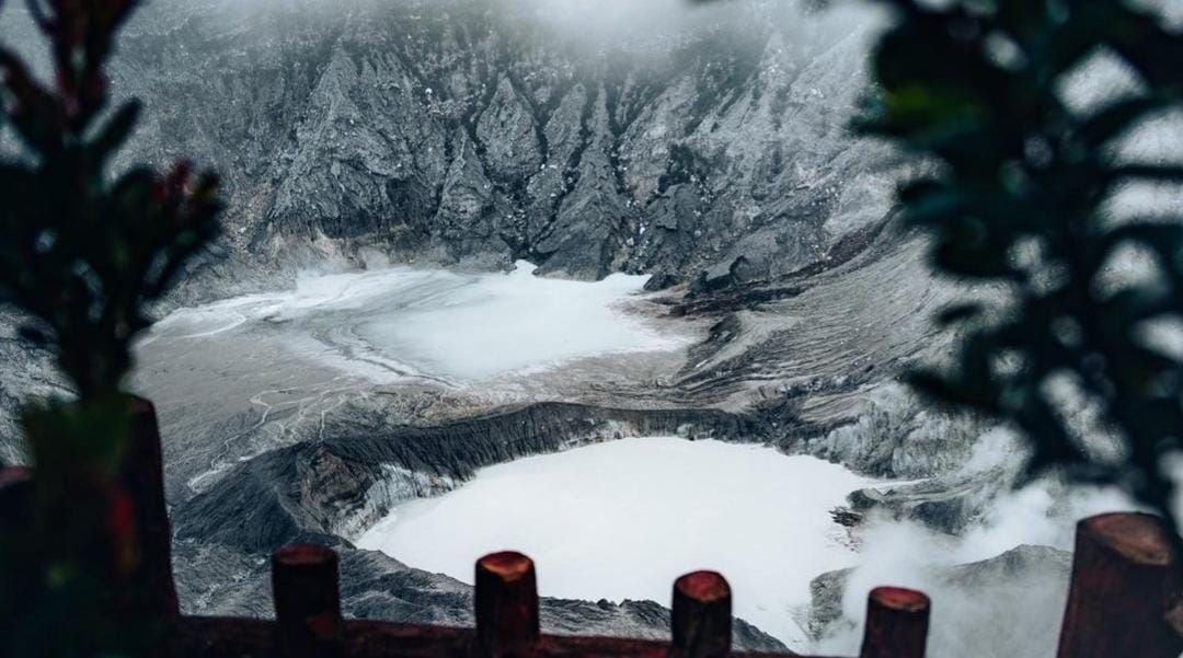 terlihat kawah yang ada di Gunung tangkuban perahu/Instagram/Azizah_el