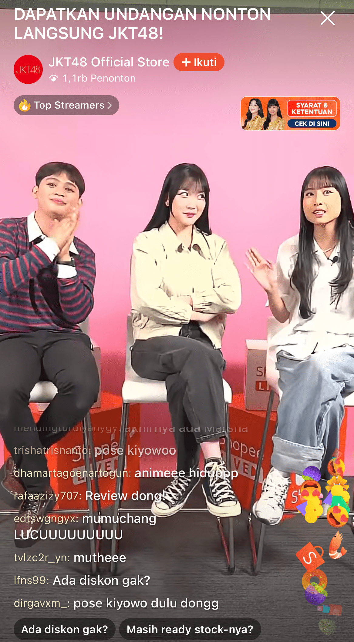  Marsha dan Muthe JKT48 meramaikan sesi Live Streaming di Shopee Live.