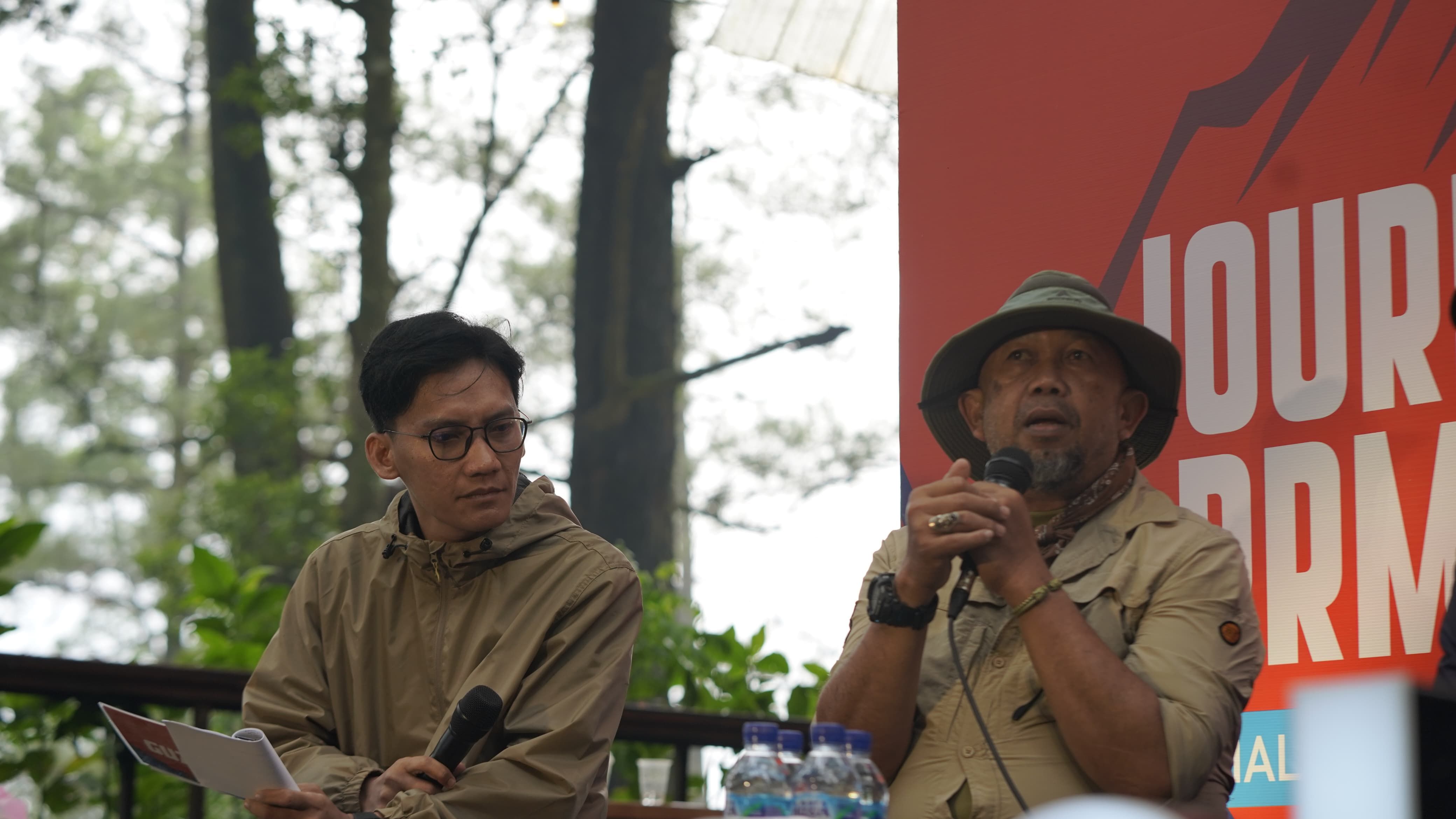Kang Galih Donikara berbagi tentang empat keterampilan dasar yang harus dimiliki oleh seorang Jurnalis