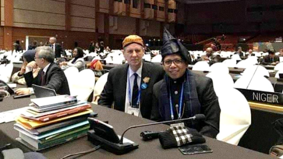 TSY memakai pakaian adat Kajang dalam Sidang ke-12 UNESCO//Dok. Humas Pemkab Bulukumba