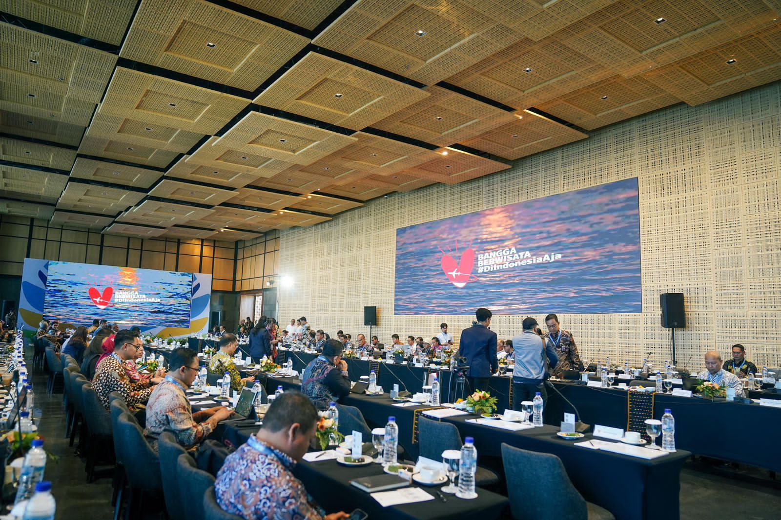 Forum Kemitraan Bisnis Indonesia dan Tiongkok ke-4 di Hotel Meruorah Komodo Labuan Bajo, Selasa (5/12/2023).