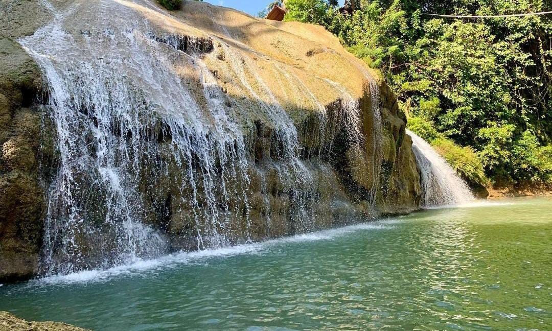 Curug Taringgul atau Curug Ciparakan, salah satu tempat wisata air terjun yang hits di Pangandaran.*