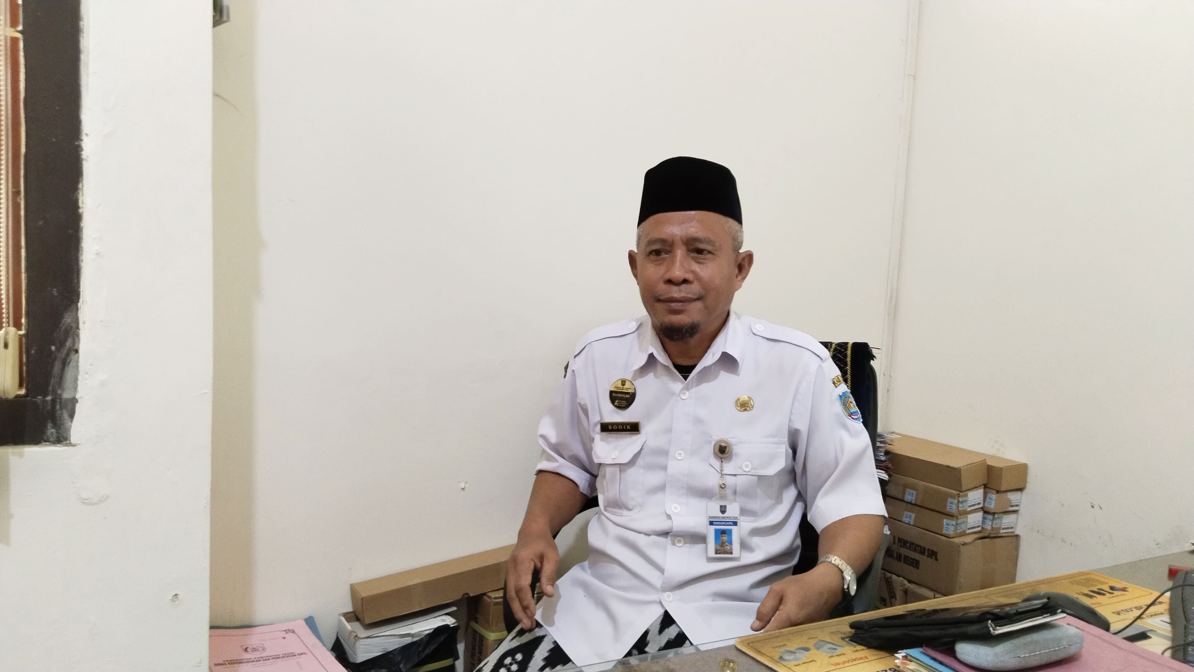 Kabid Pelayanan Pendaftaran Penduduk Disdukcapil Kabupaten Tegal, Sodik. 