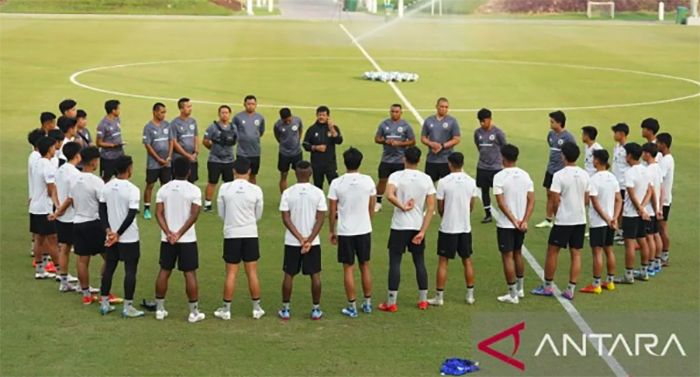Sebanyak 26 pemain Timnas U-20 mengikuti TC perdana di Doha bersama Coach Indra Sjafri.