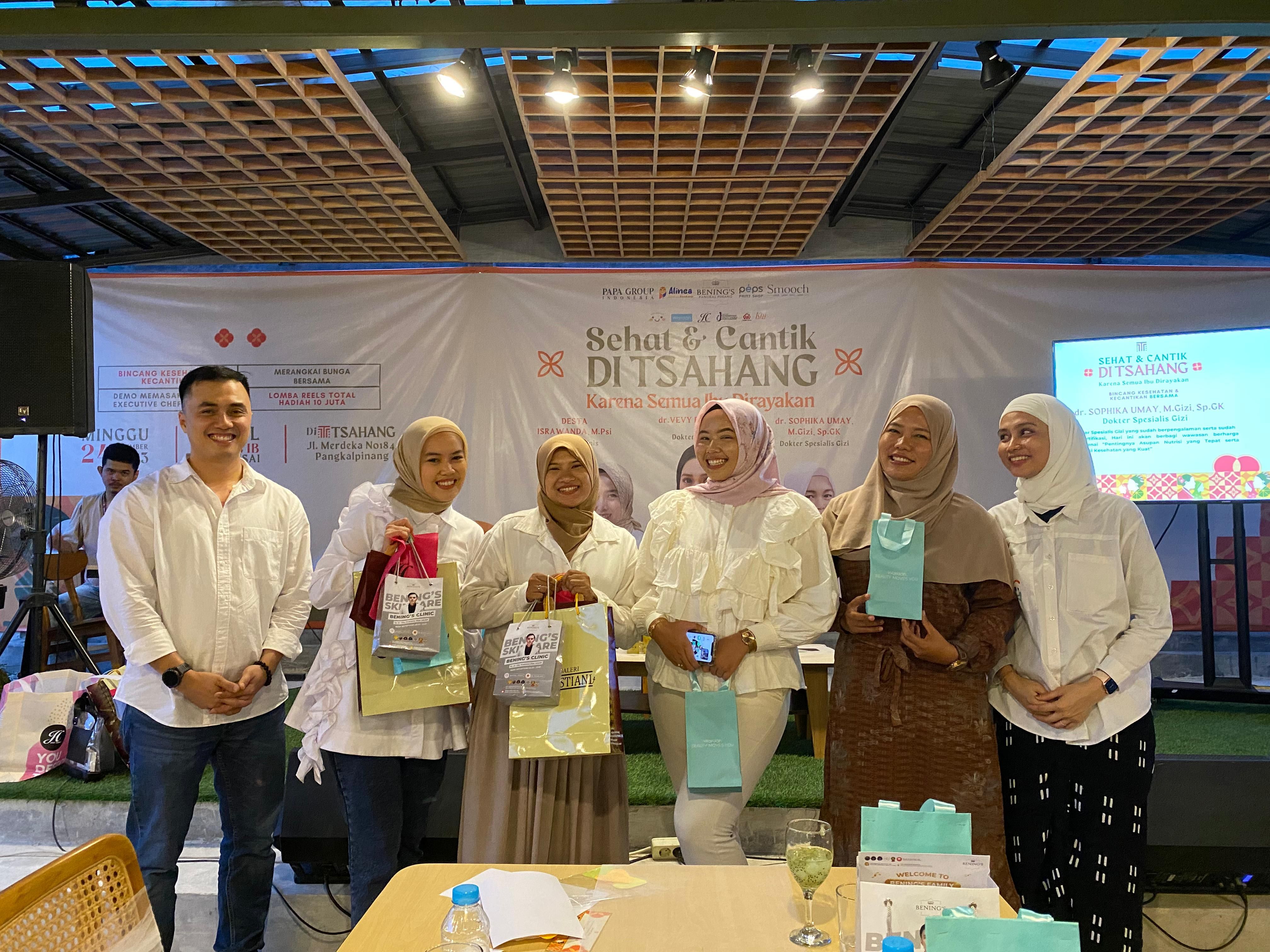 CEO Papa Group Indonesia bersama Ibu-ibu Hebat
