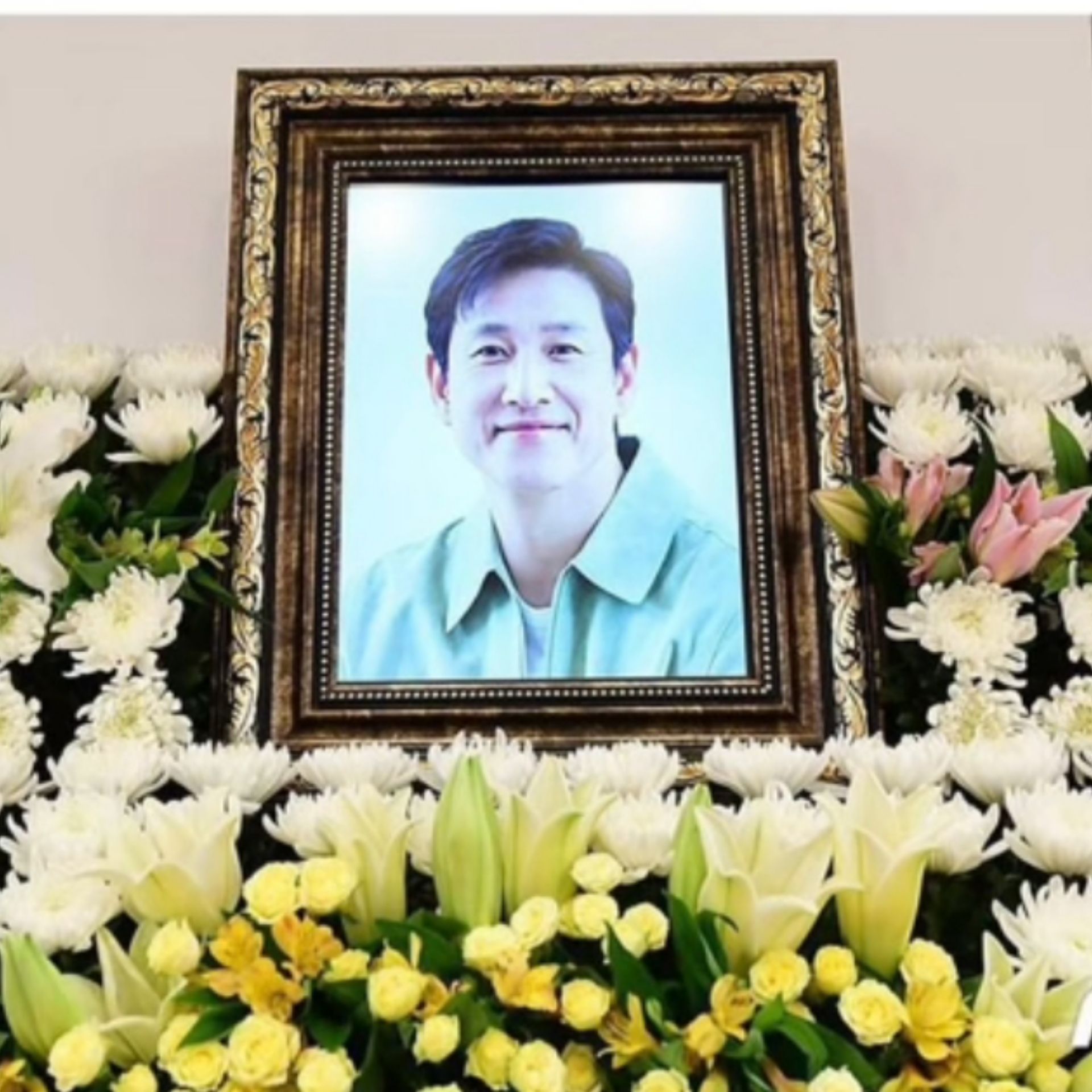 Pemakaman Lee Sun Kyun 