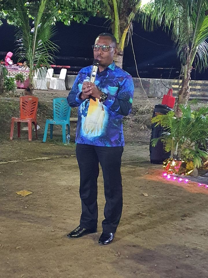 Pesan Natal dari Kakanwil Kemenkumham Papua, Anthonius M. Ayorbaba kepada para Jemaat GKI Pniel Serui Pantai Kompleks Bawai dan Rayon Pison adalah, Jangan Ragukan Kekuatan Doa.