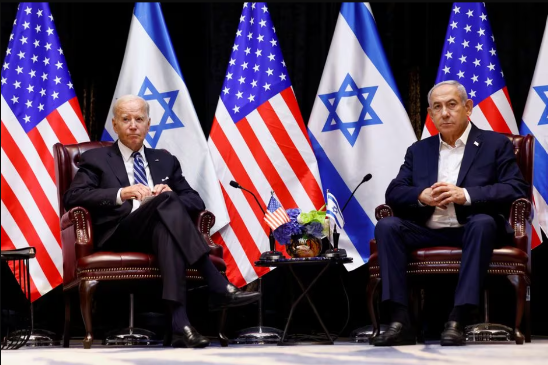 Presiden AS Joe Biden bertemu dengan Perdana Menteri Israel Benjamin Netanyahu dan kabinet perang Israel, di Tel Aviv, Israel, 18 Oktober 2023.
