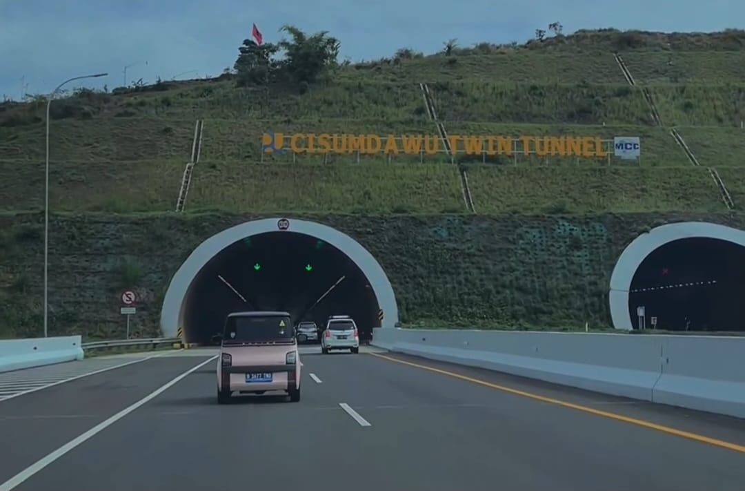 Terowongan Tol Cisumdawu retak akibat Gempa Sumedang/