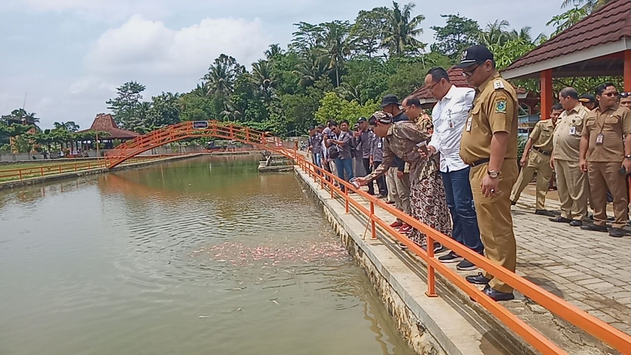 Kunjungi Desa Wisata Pagak Banjarnegara, Menteri Desa Berikan Motivasi Bagi Pengelola Wisata, Kades dan Masyarakat