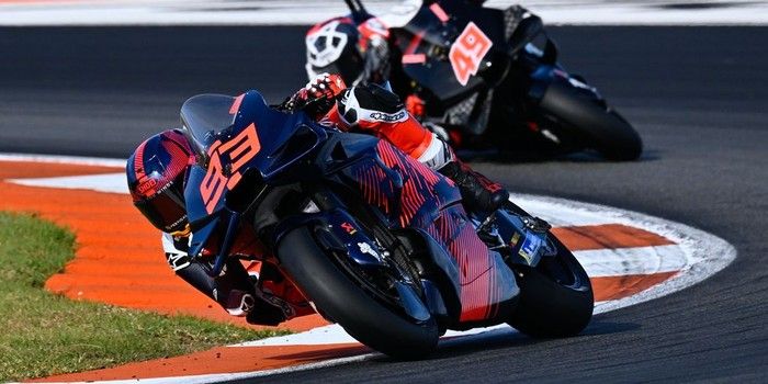 Marc Marquez jajal motor balap Gresini Ducati di tes Valencia 