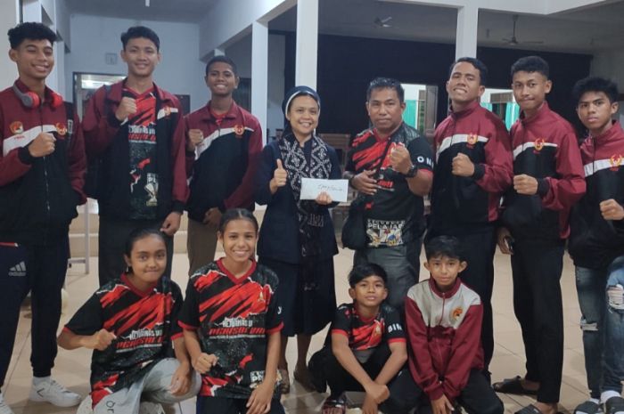 Para atlet Perisai Diri dan pelatih asal Sikka bersama Pimpinan Civita di Jakarta.//