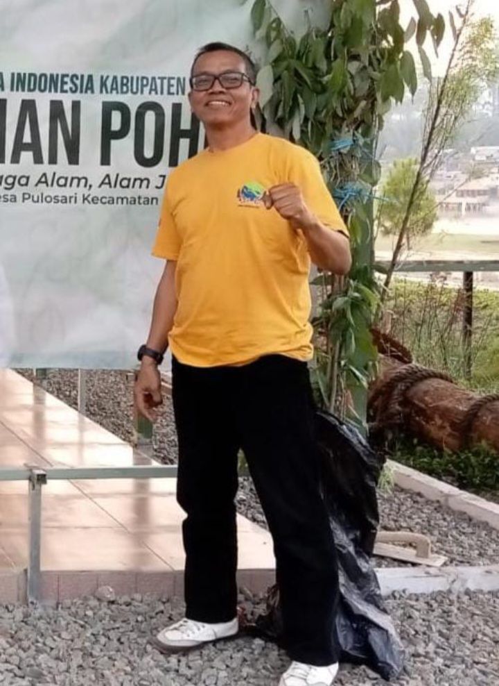 Rahmat Suprihat, S.Pd Aktivis Peduli Lingkungan Jawa Barat (Pelija) /ist