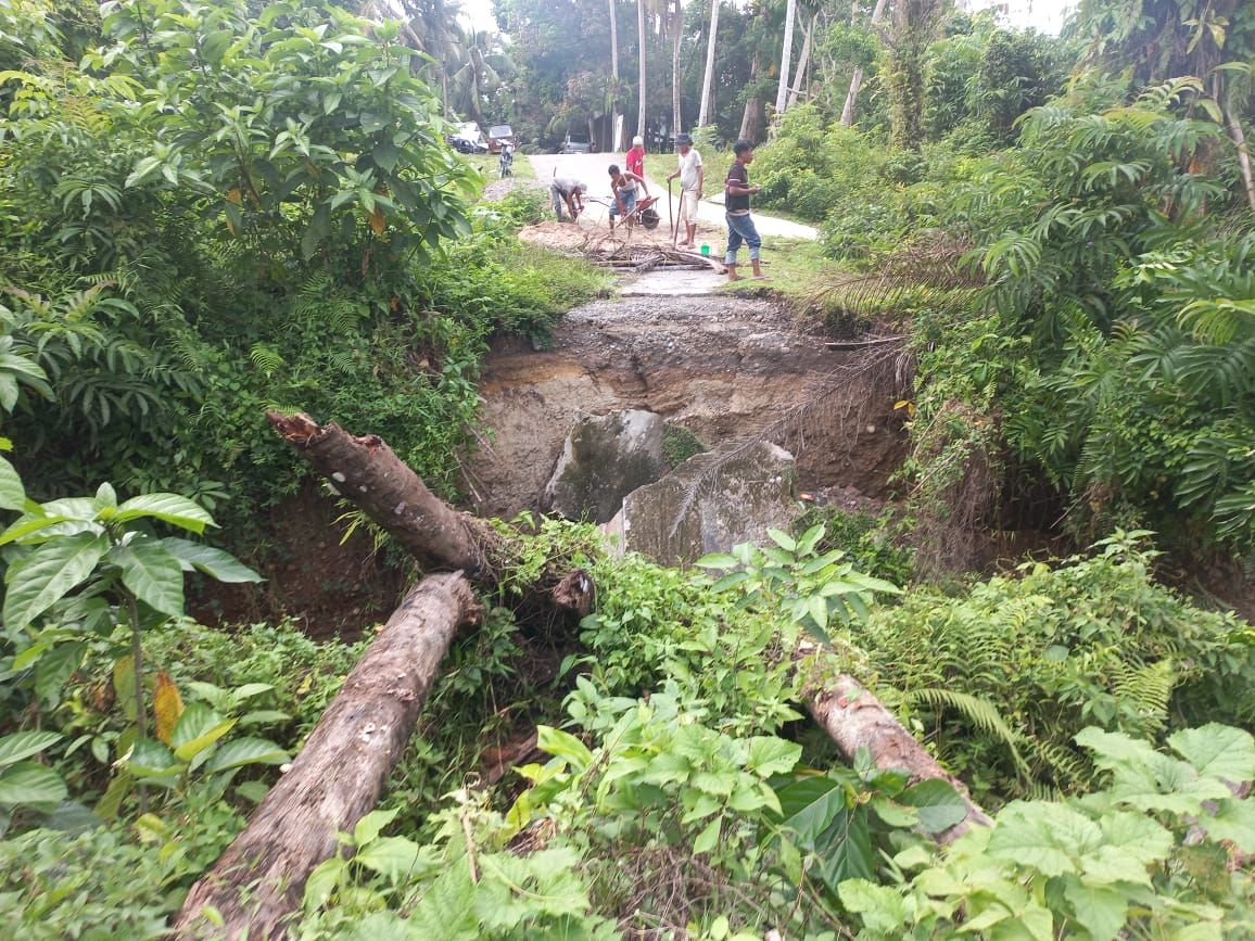 Kondisi awal jembatan di Korong Tanjung, Nagari Gasan Gadang, Kecamatan Batang Gasan, Kabupaten Padang Pariaman yang ambruk dihantam bencana pada 2020