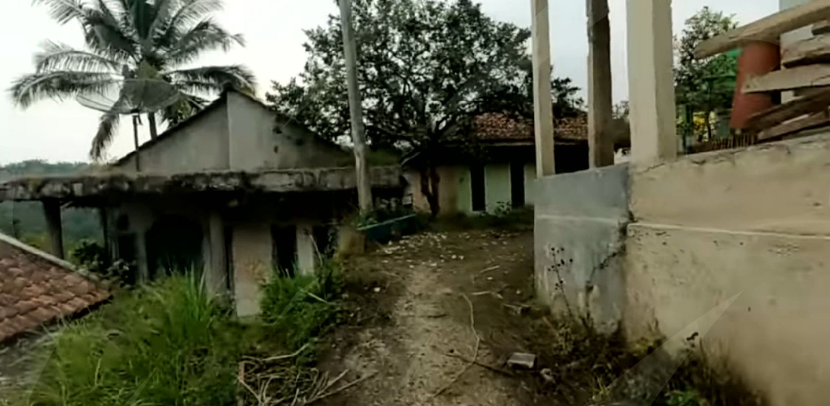 Beginilah kondisi rumah warga di Kampung Nyomplong/tangkap layar YouTube 
