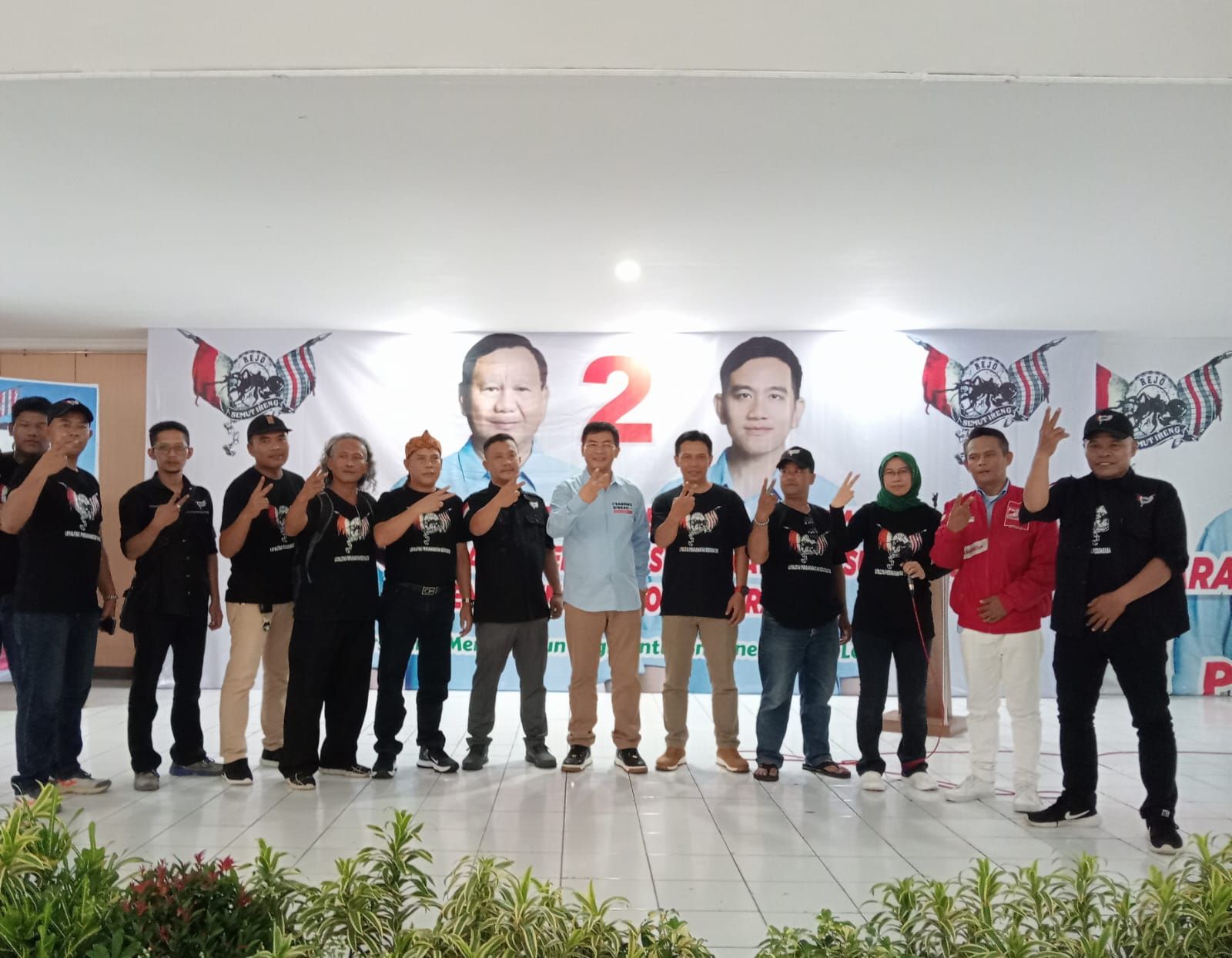 Relawan Rejo Semut Ireng Kabupaten Sumedang Deklarasikan dukungan terhadap pasangan Capres Prabowo- Gibran di Kabupaten Sumedang.*/Kabar Priangan/Devi Supriyadi 