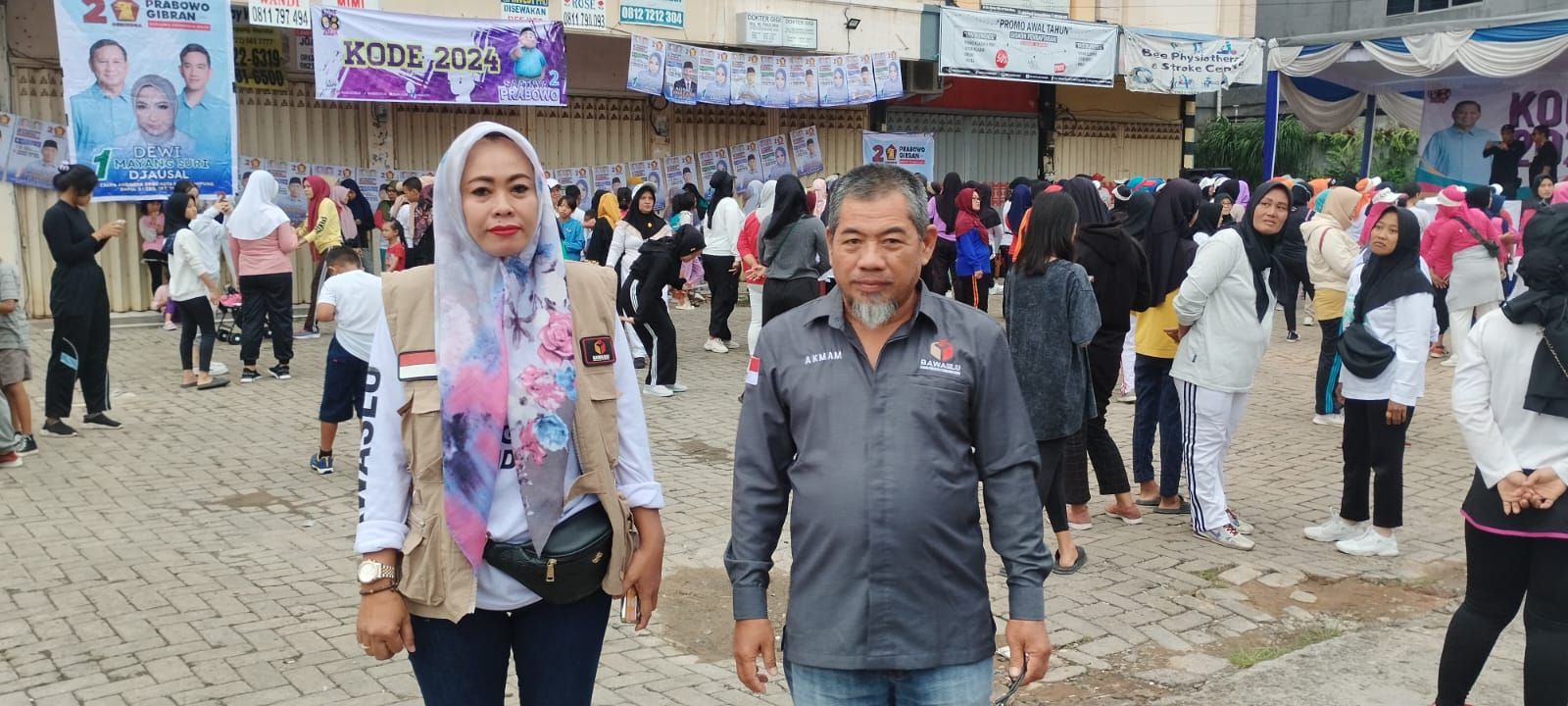 Kanan Kordiv HPPH Panwaslu Tanjungkarang Timur (Drs. Ahmad Akmam) Kiri PK Sawah Lama (Aminah Gita)