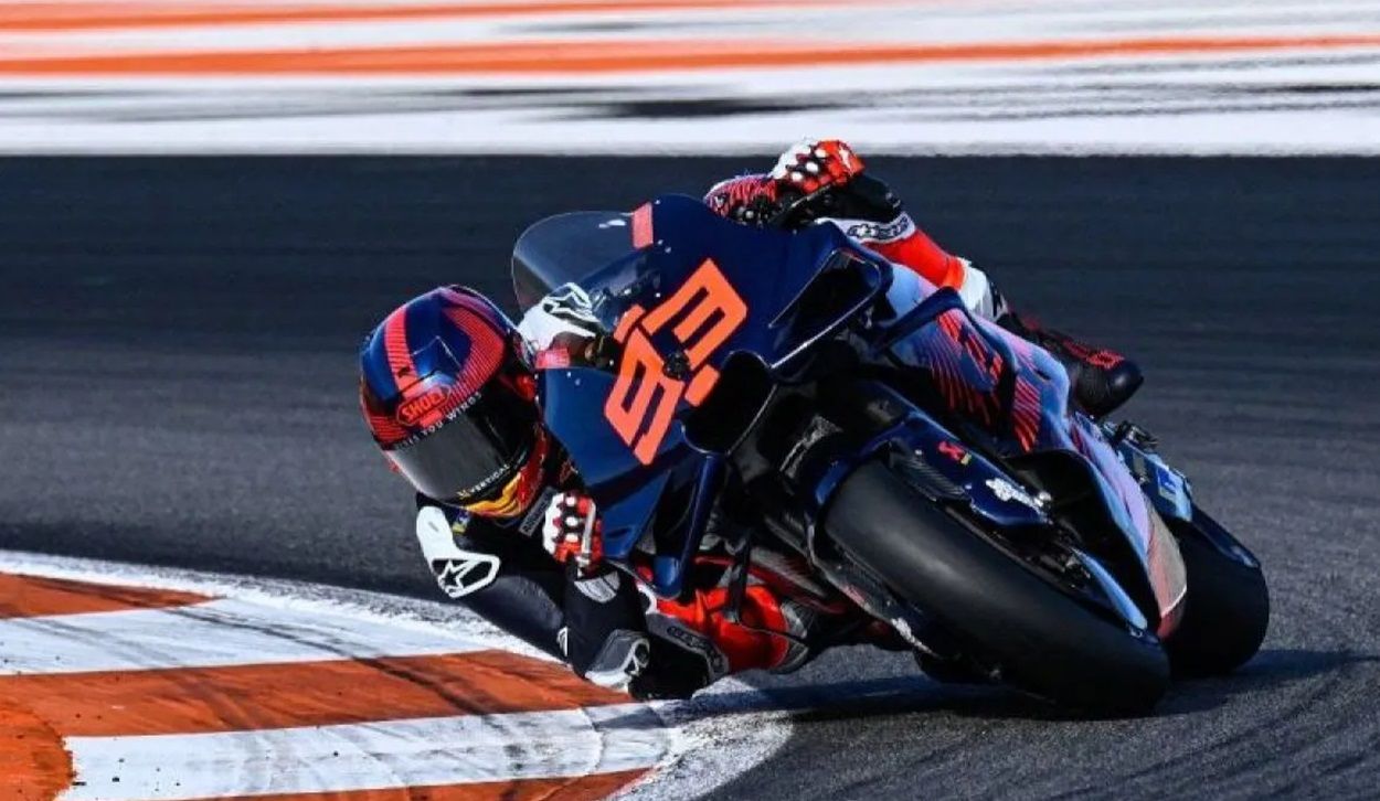 Marc Marquez saat melakoni sesi uji coba bersama Gresini Racing untuk MotoGP 2024 di Sirkuit RIcardo Tormo, Valencia, Spanyol, Selasa (28/11/2023).
