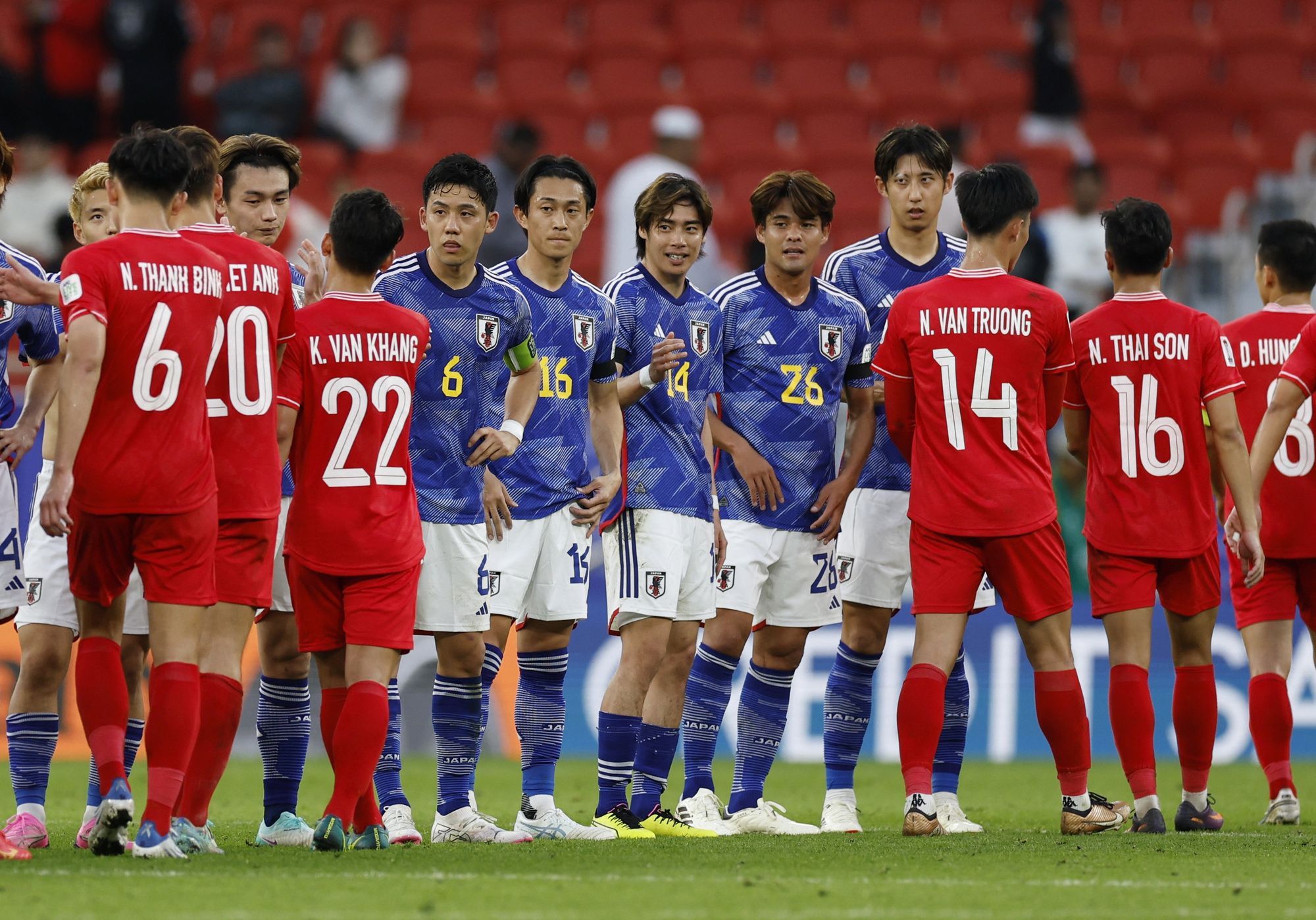 Pemain Timnas Jepang saat menghadapi Vietnam di Piala Asia 2023.