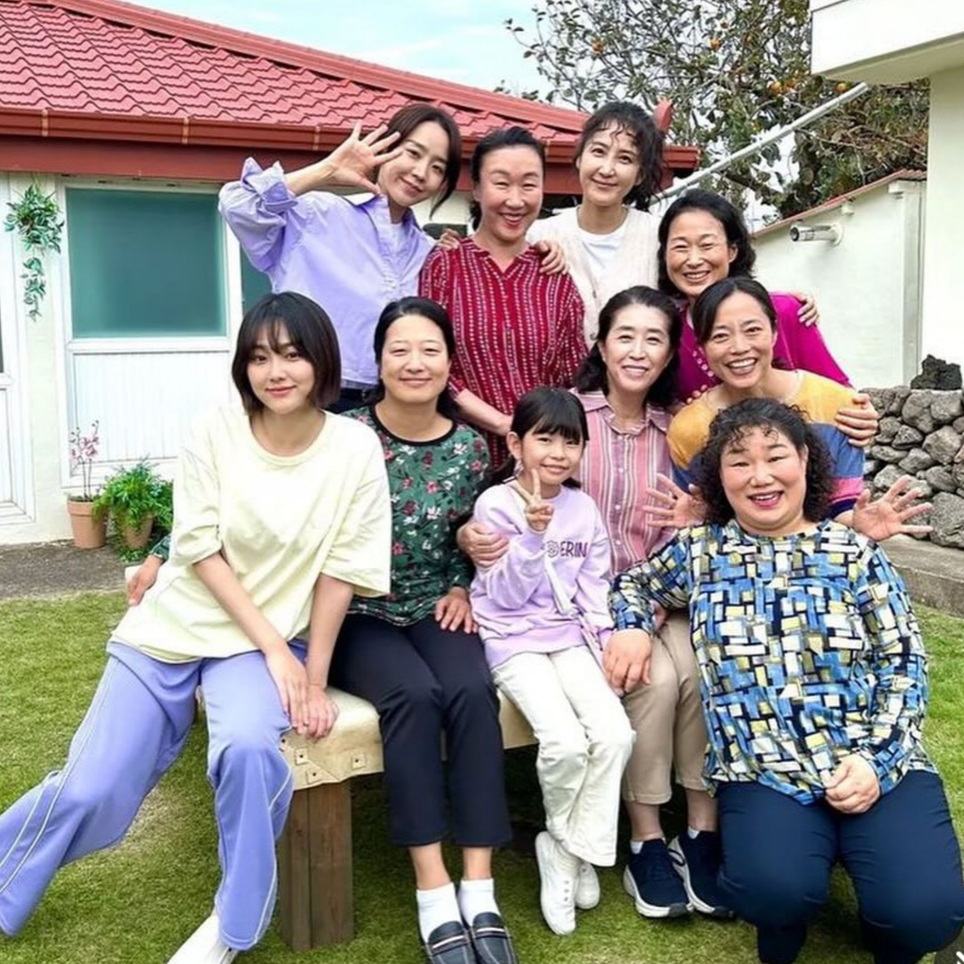 Para cast drama Kang Mi Na dapat pujian dari penonton atas aktingnya dalam drama "Welcome to Samdal-ri".