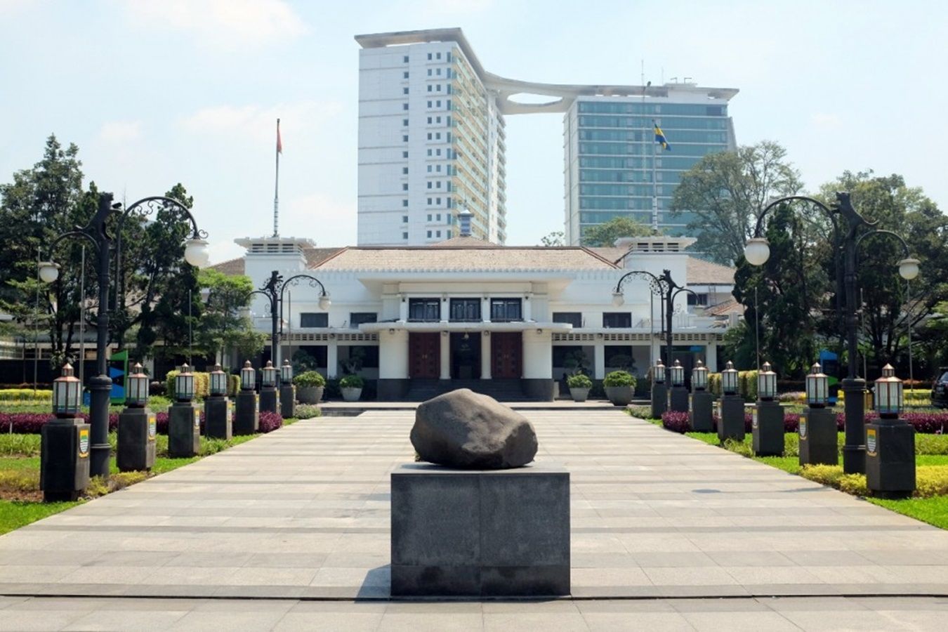 Balai Kota Bandung.