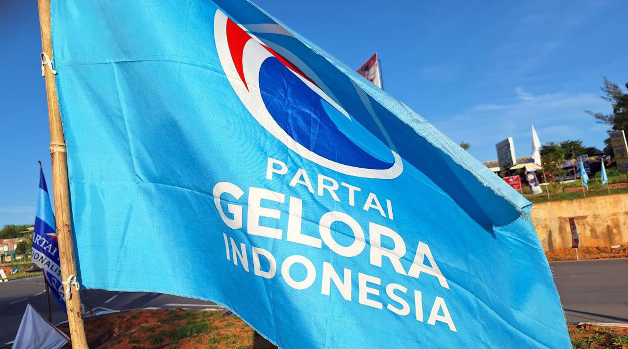 Bendera Partai Gelombang Rakyat Indonesia (Gelora).