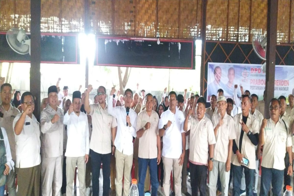 Deklarasi - DPC HKTI Labuhanbatu menggelar deklarasi dukungan politik pemenangan Capres - Cawapres Prabowo - Gibran
