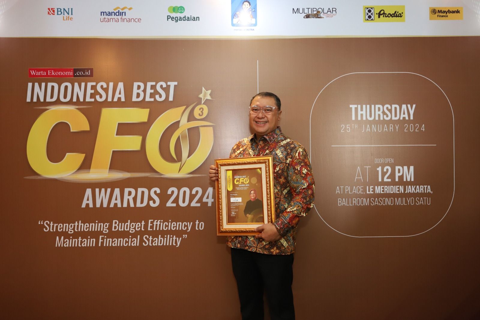 bank bjb menerima penghargaan Best Performance Chief Financial Officer in Business and Digital Transformation to Enhacing Revenue Gain (Category: Regional Bank).